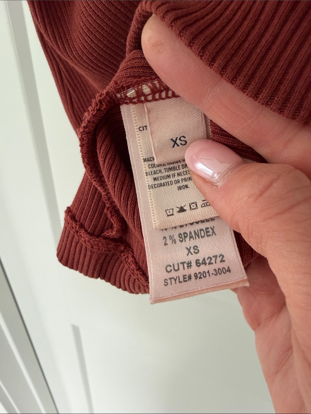 Citizens Of Humanity Ribbed Top in Rust, size XS - Picture 4 of 4